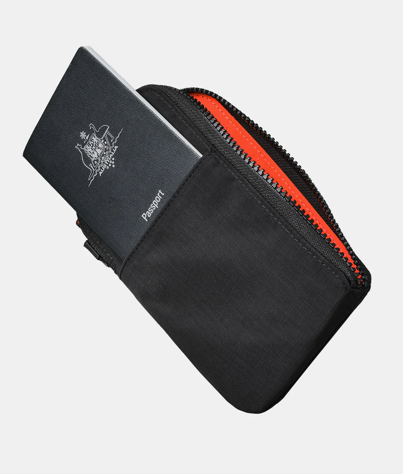 ALPAKA Zip Travel Wallet 旅行護照錢包 210D